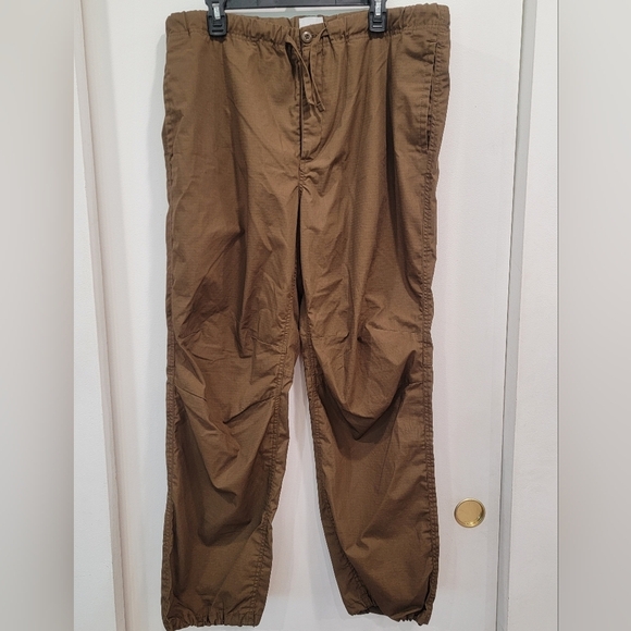 H&M Other - H&M Brown Relaxed Fit Pants with Drawstring Size Large Great Condition!
